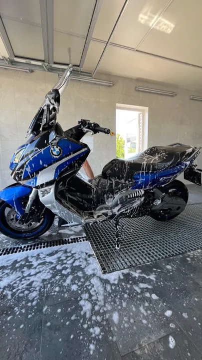 Péče o motocykl — Při mytí