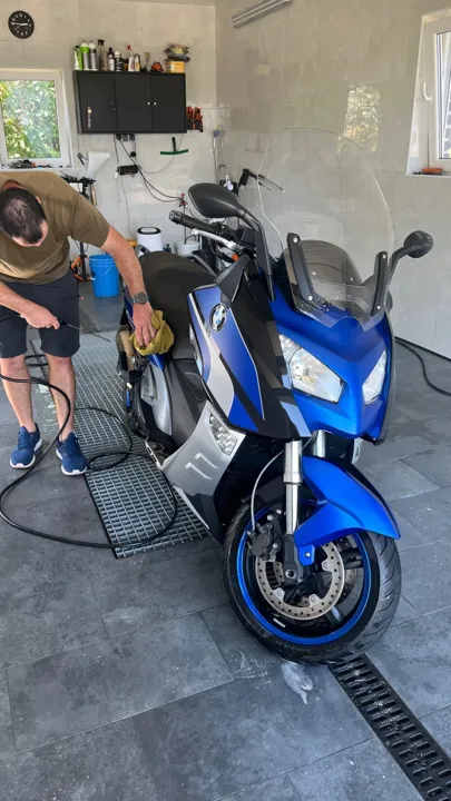 Péče o motocykl — Při čištění