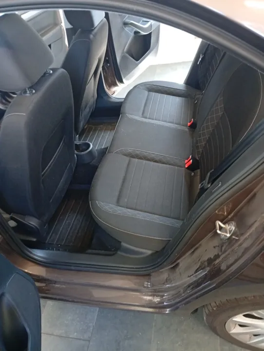 Škoda · zadní sedadla — Před