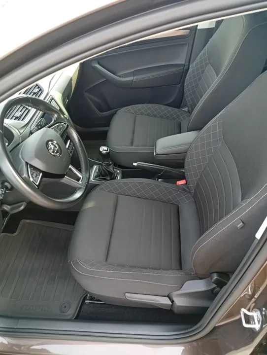 Škoda · místo řidiče — Po