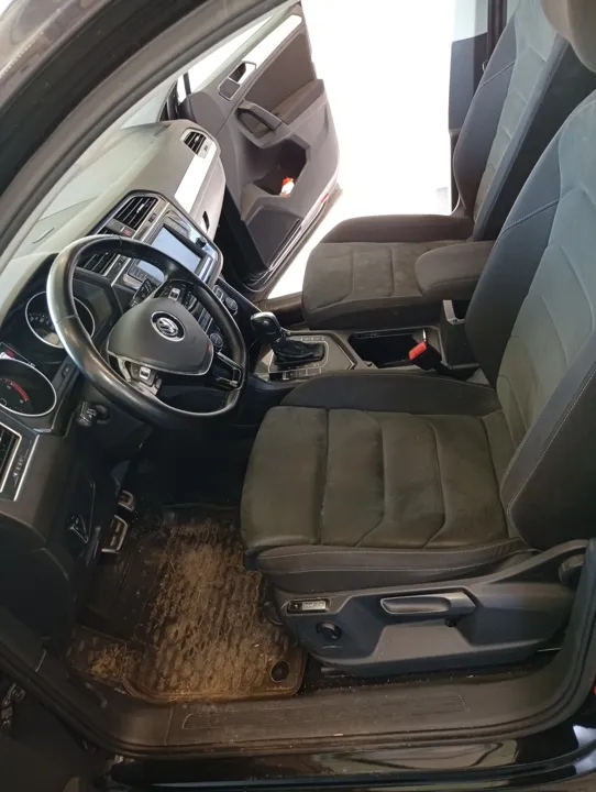Volkswagen · místo řidiče — Před