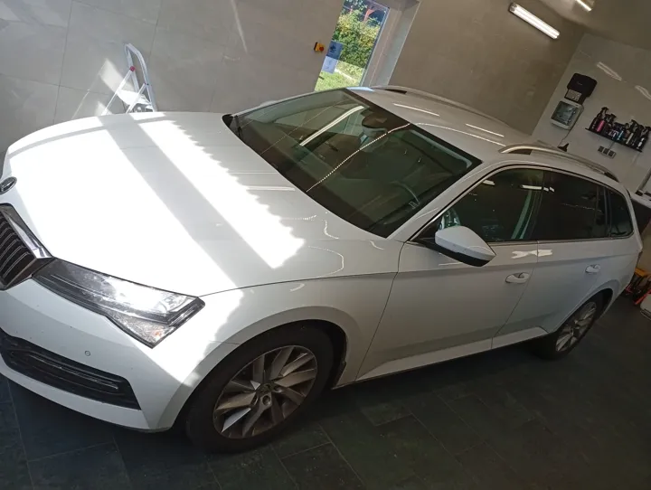SEAT · exteriér ve studiu — Exteriér