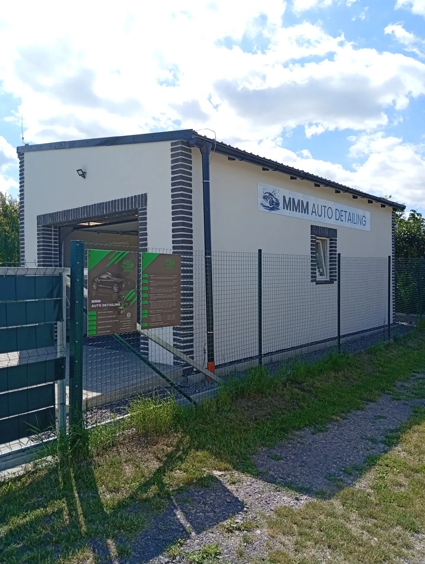 Dílna MMM Auto Detailing ve Slupi